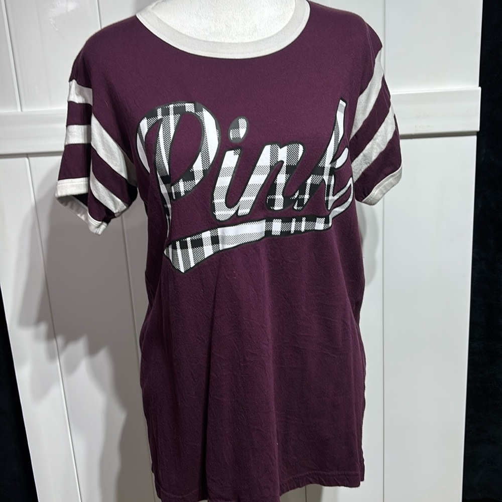 Pink purple/white/black short sleeve shirt